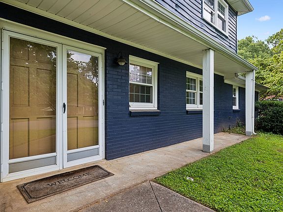 4th image of 406 Derby Ct