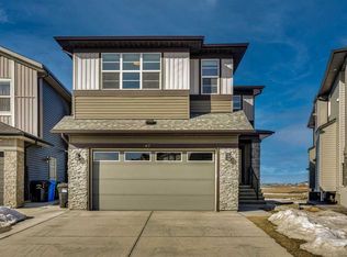 47 SE Corner Meadows Row NE, Calgary, AB T3N 1X9