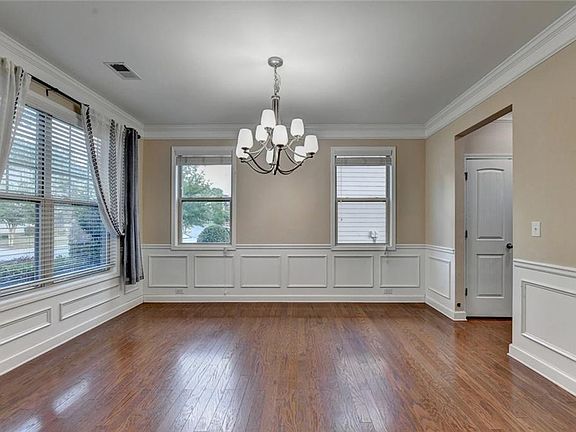 5th image of 4440 Sanderling St