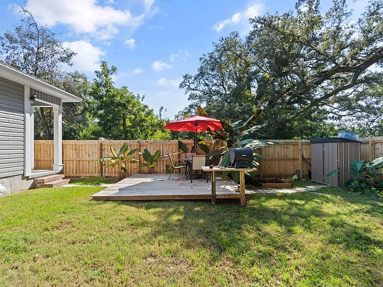 1023 W Blount St — Photo 25