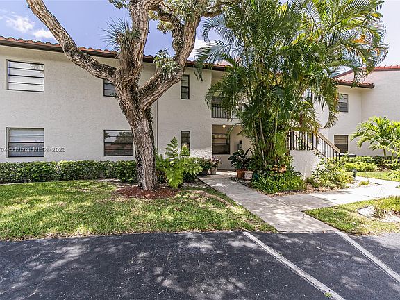 4th image of 21559 Cypress Hammock Dr APT 44C