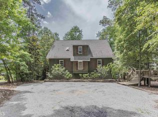 1071 Clearwater Dr, White Plains, GA 30678