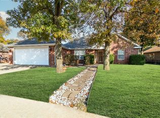 3603 W Olive St, Rogers, AR 72756
