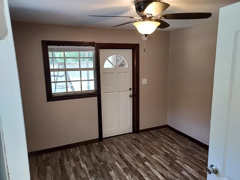 2719 Sidney Ave #4 — Photo 5