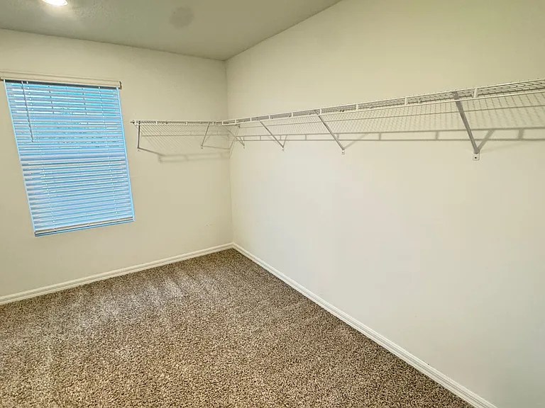 2401 White Tail St — Photo 47