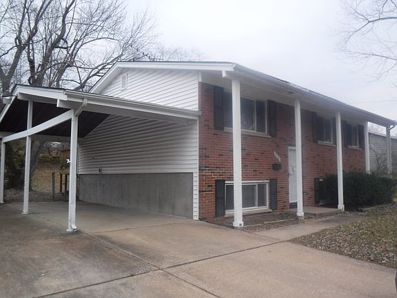 2nd image of 1561 Ville Angela Ln