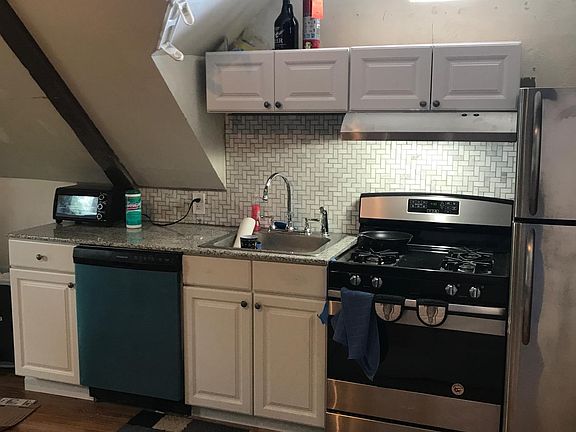 2nd image of 32 Northrup Pl #2