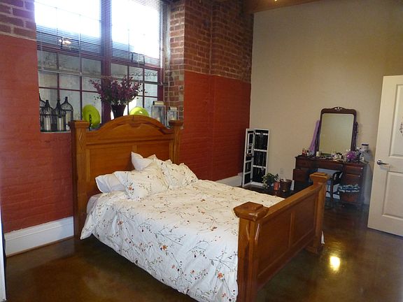 5th image of 815 Porter St APT 106