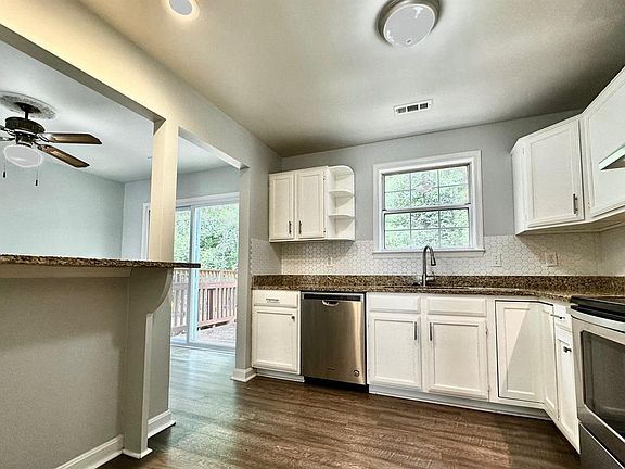 3rd image of 309 Westminster Ln #130