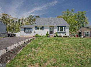 137 Saint Moritz Dr, Sicklerville, NJ