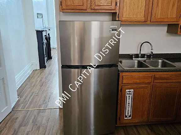 3rd image of 103 Ten Broeck St Unit 1