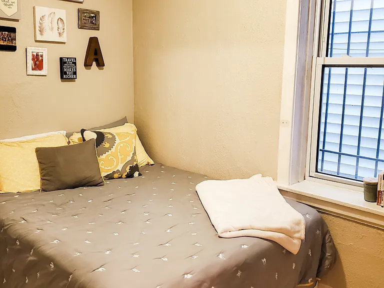 3311 N Southport Ave #1 — Photo 6