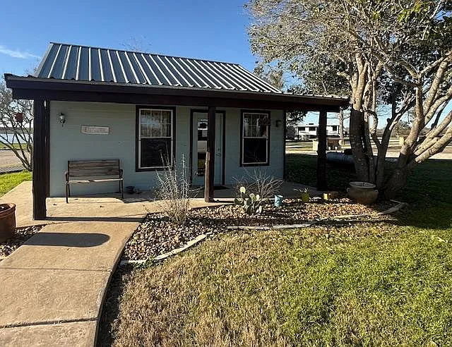 7355 FM 713 — Photo 10