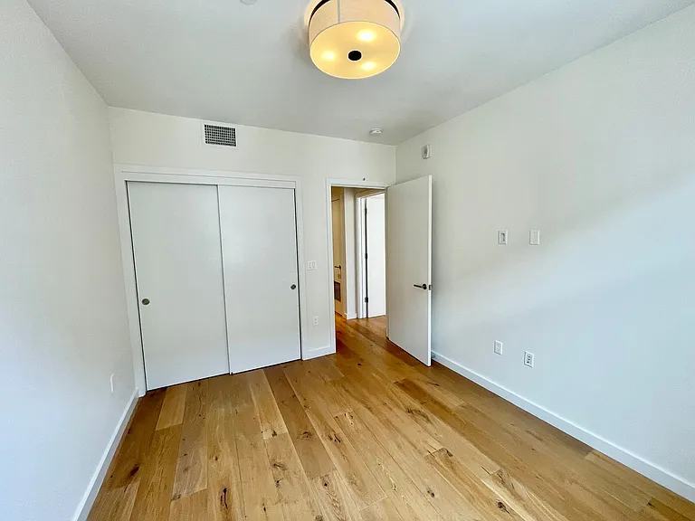 580 Hayes St #306 — Photo 14