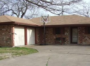 237 Dorris Dr, Grand Prairie, TX 75051