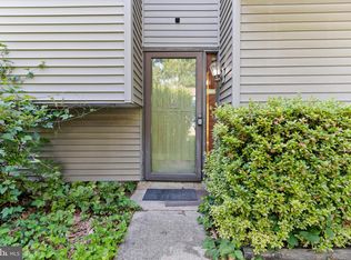 18044 Cactus Ct, Gaithersburg, MD 20877