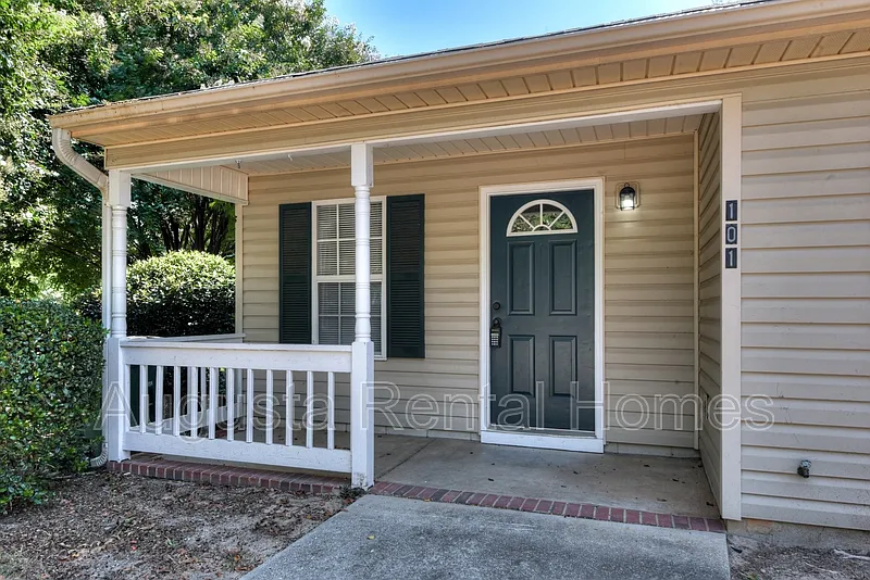 2 bed, 2.0 bath, 1221 sqft, $1,350 — Photo 4