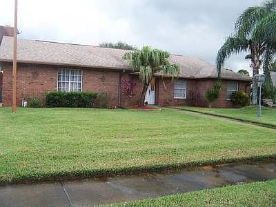 1st image of 2217 Woodlawn Cir