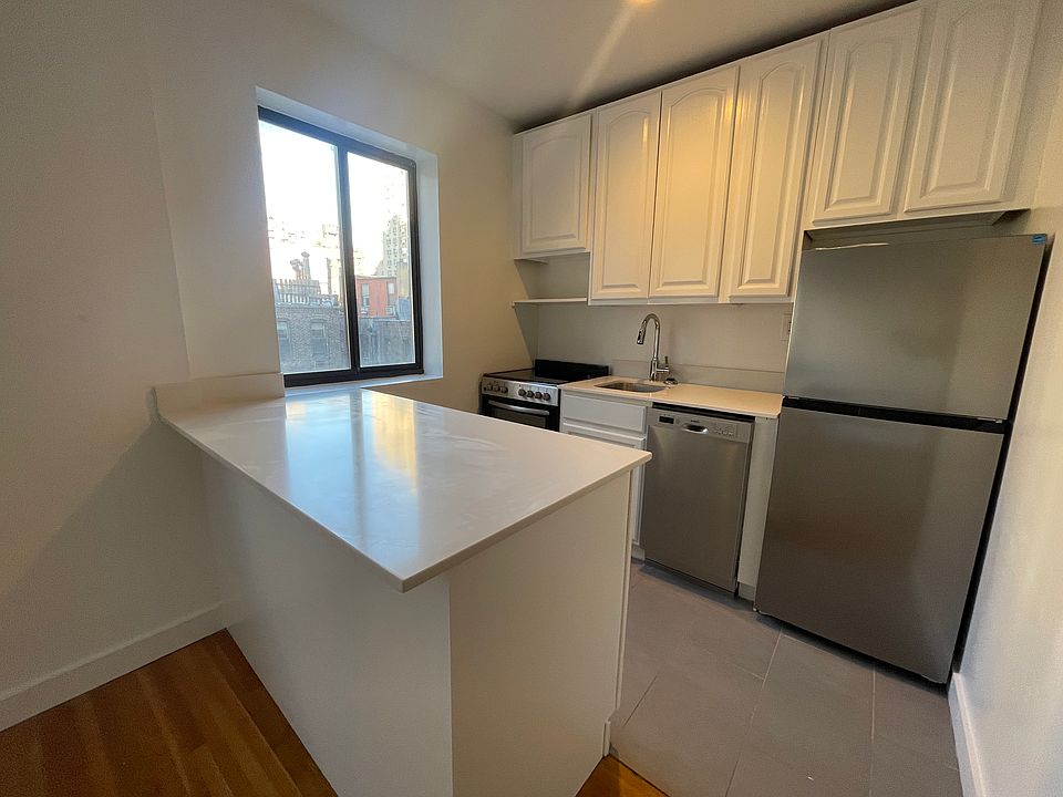 2nd image of 451 E 83rd St APT 7C