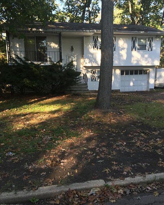 1st image of 111 Adelaide Pl