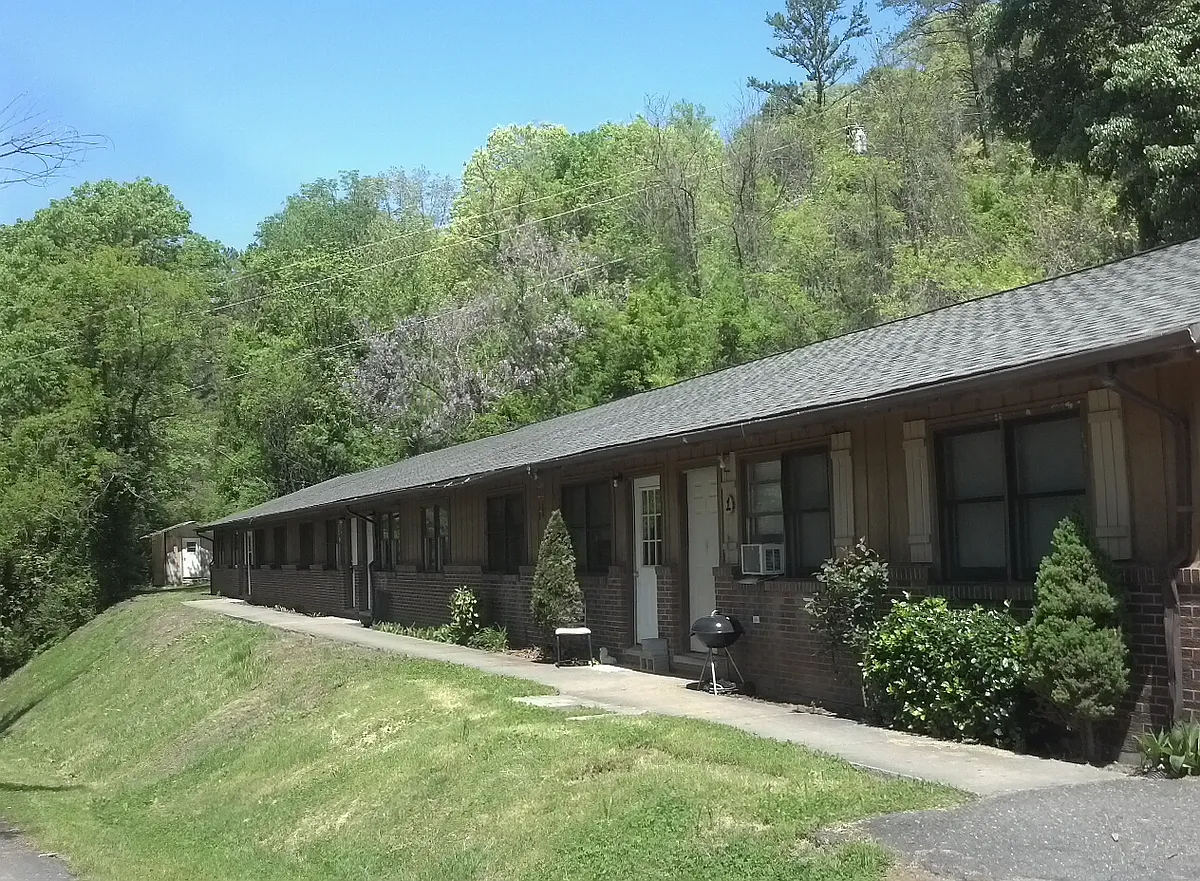 Building Photo - 49 Remington Dr