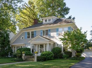 2878 Woodbury Rd, Shaker Heights, OH 44120