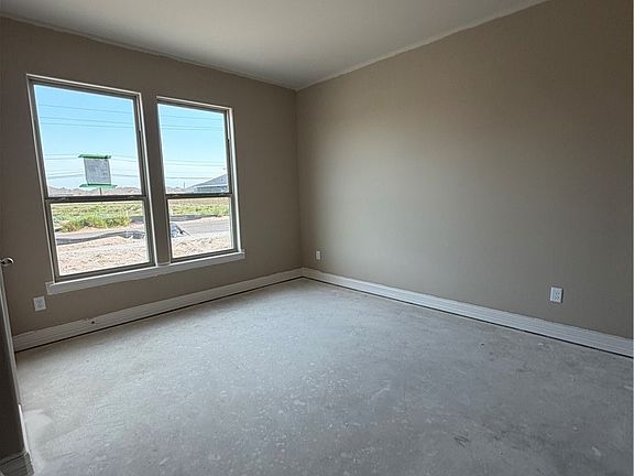 4th image of 2405 Reyhans Way Dr