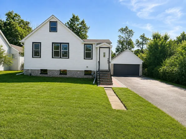 211 N Graylynn Dr, Mount Prospect, IL 60056