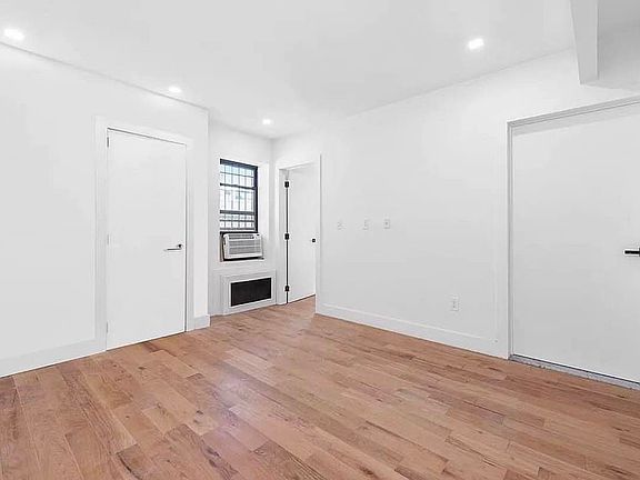 3rd image of 34 8th Ave #Penthouse B