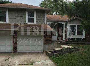 4600 NW Amesbury Pl, Blue Springs, MO 64015