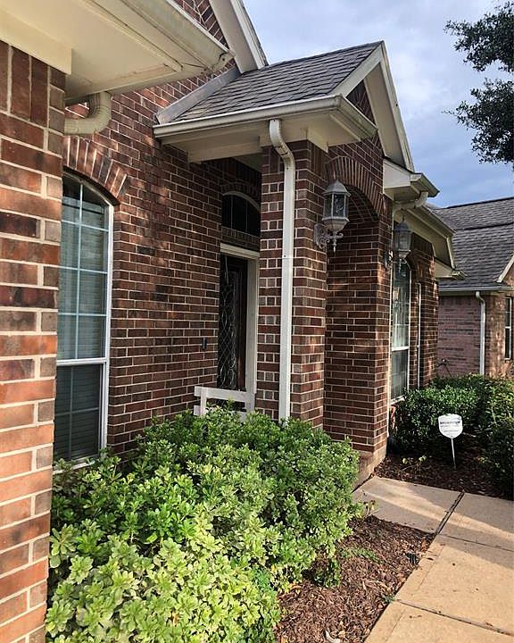 1st image of 21747 Cozy Hollow Ln