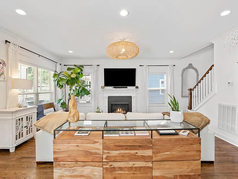 109 W Circle Ave — Photo 9