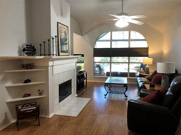 3rd image of 2708 Briarcrest Dr