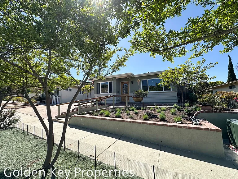 3577 Mira Pacific Dr — Photo 3