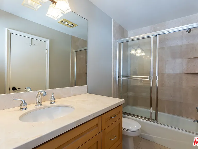 1541 Palisades Dr — Photo 34