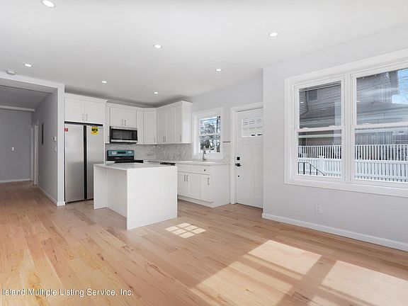 3rd image of 115 Nelson Ave