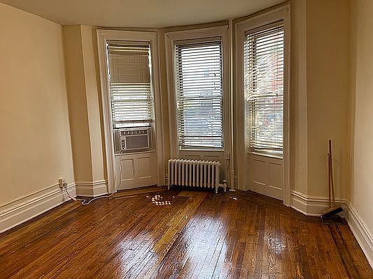 1st image of 172 14th St #2A