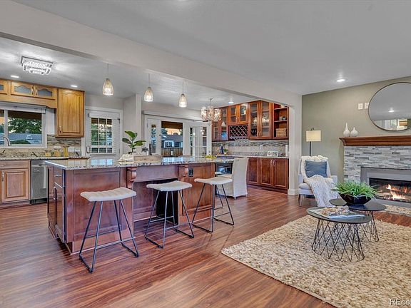 5th image of 10757 Livingston Drive