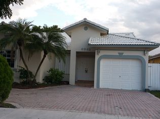 8942 NW 148th St, Miami Lakes, FL 33018