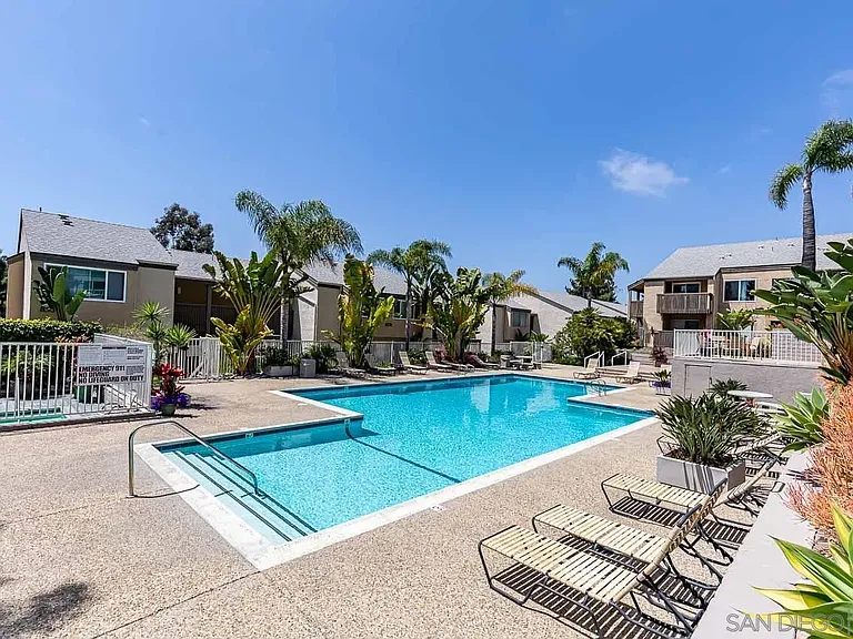 8571 Villa La Jolla Dr #L — Photo 6
