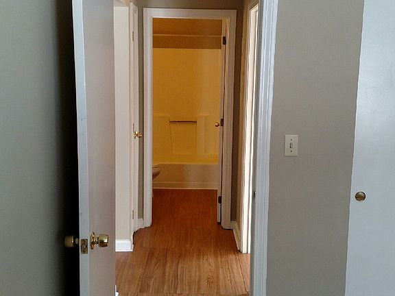 5th image of 4 Knights Bridge Drive # 202 Fl 2nd