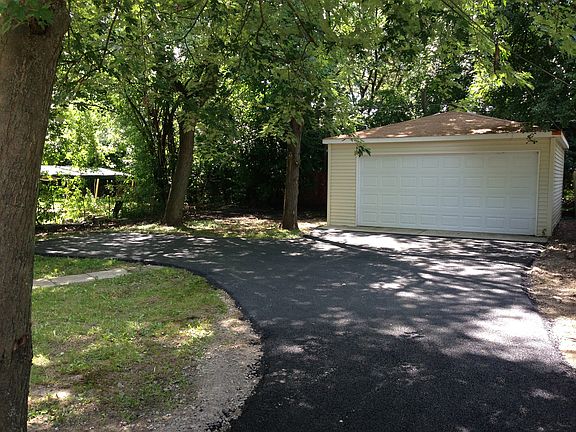 3rd image of 23314 N Birchwood Ln
