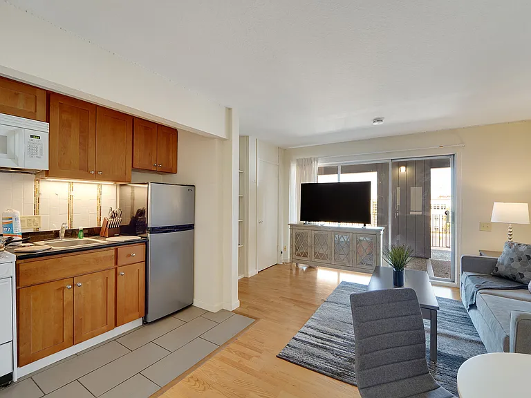 Berkeley Park Apartments — Photo 48