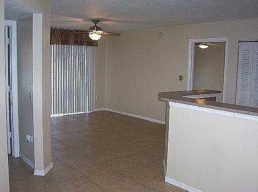 5th image of 1208 Villa Ln #1208