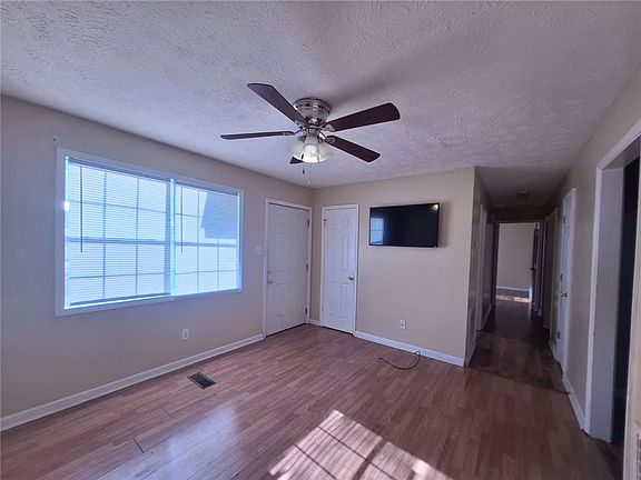 3rd image of 2046 53rd Ave SW