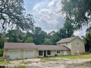 114 Maine Ave, Interlachen, FL 32148
