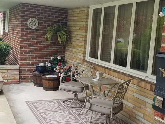 3rd image of 410 Saint Joseph Dr