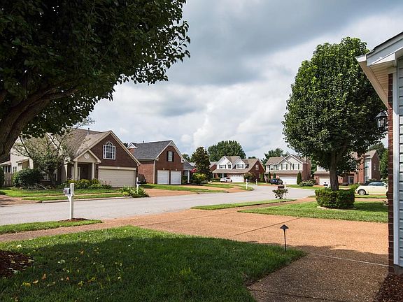 3rd image of 7057 Penbrook Dr