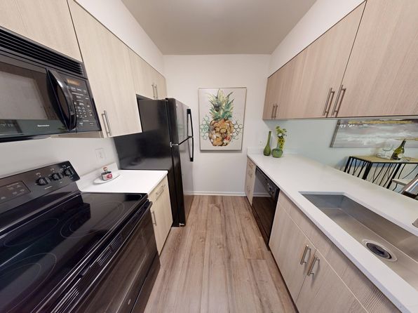 160 Brookfield Cir #908