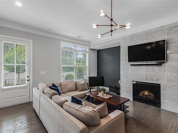 3rd image of 2302 McLean Chase SE